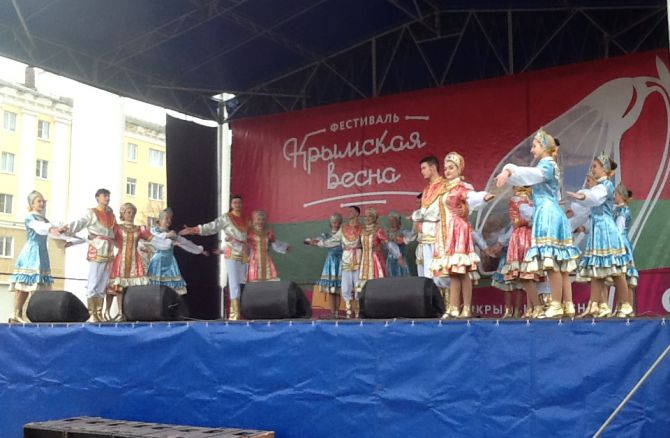 В Калуге прошли торжества в честь пятилетия воссоединения Крыма с Россией.