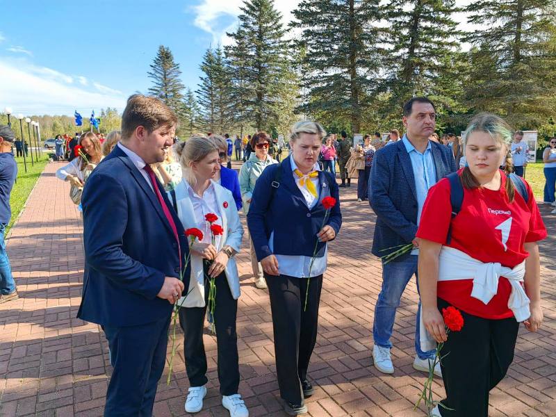 Делегация Ферзиковского района,  приняли участие в «Областном празднике, посвященном 81-й годовщине со дня освобождения Калужской области от немецко-фашистских захватчиков».