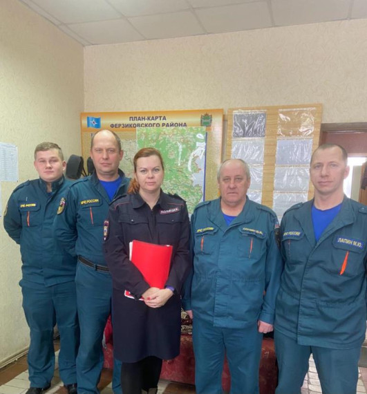 Беседа с трудовым коллективом пожарной части района. Беседа с трудовым коллективом пожарной части района.