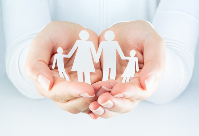 Для многодетных семей, чей статус действует до 31.01.2024, пройти продление можно с помощью Портала госуслуг.
